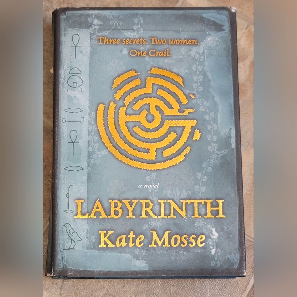 Labyrinth (Languedoc Trilogy Book 1)by Kate Mosse